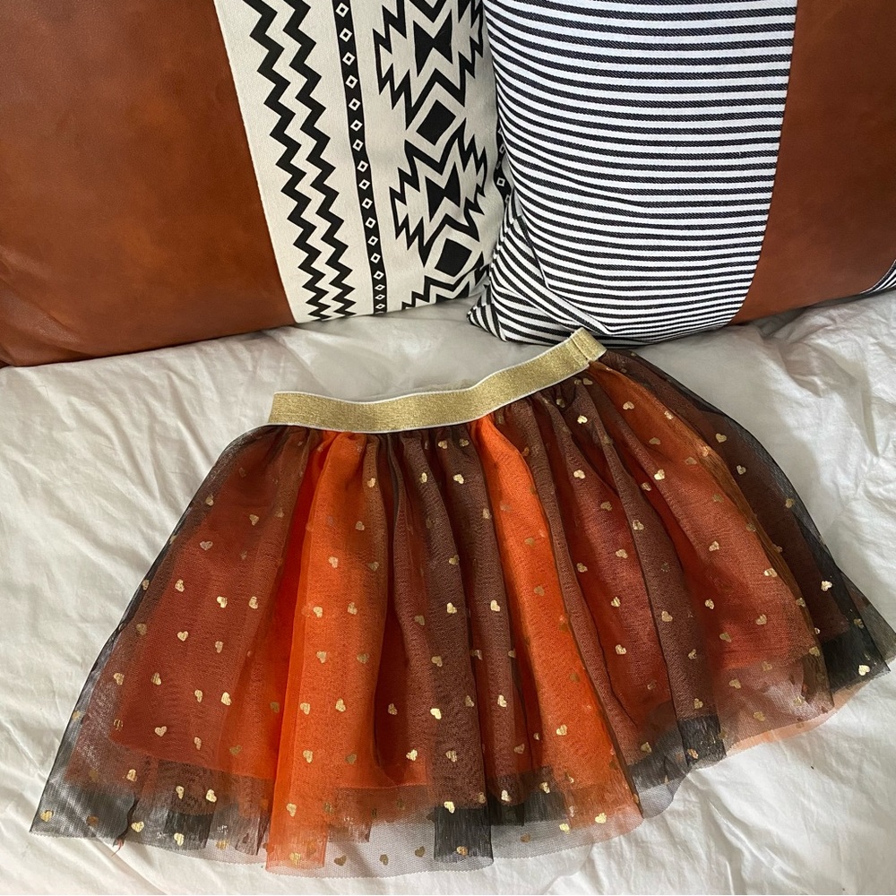 Adorable Toddler Tutu- Size 4- Amazing heart pattern on fall colors